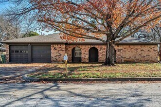 Building Photo - 6404 Simmons Rd