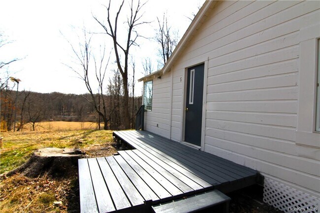 Foto del edificio - 71 Miller Rd