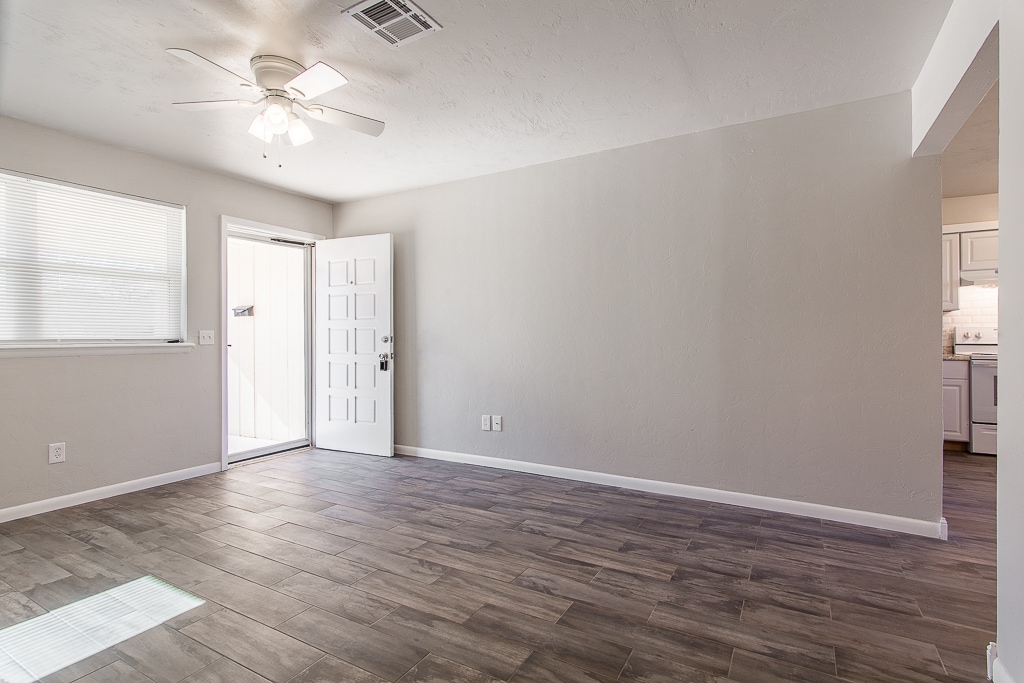Foto principal - 1045 NW 20th St