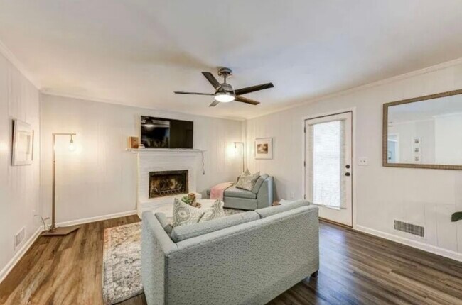 Foto del edificio - 4786 Devon Way