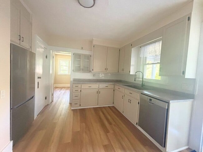 Building Photo - 47 Superior St