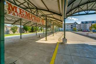 South Line At Central Station Apartments