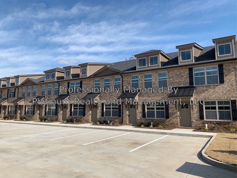 Foto principal - 325 Landrum Pl