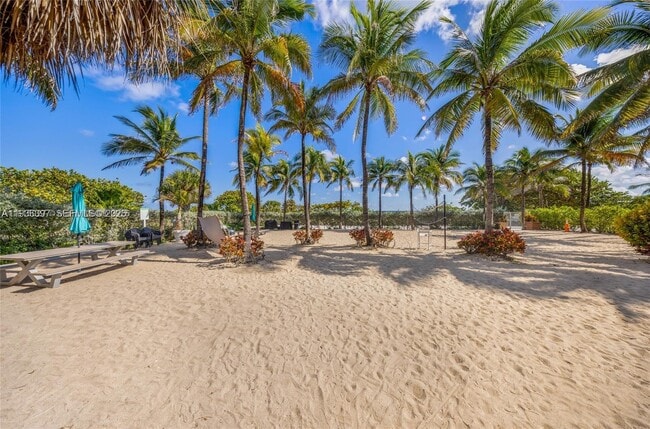 Building Photo - 9172 Collins Ave