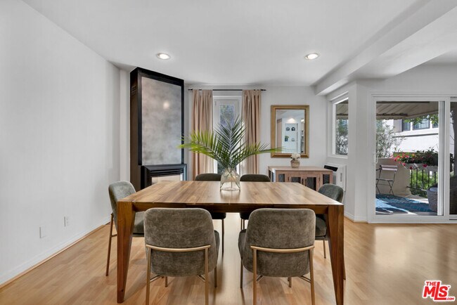 Foto del edificio - 11789 Montana Ave