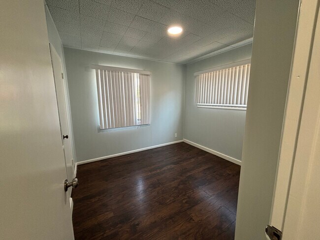 Building Photo - 10642 Artcraft Ave