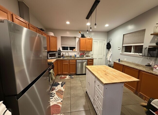 Foto del edificio - 1328 W Lombard St