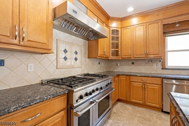 Building Photo - 223 Rahway Ave