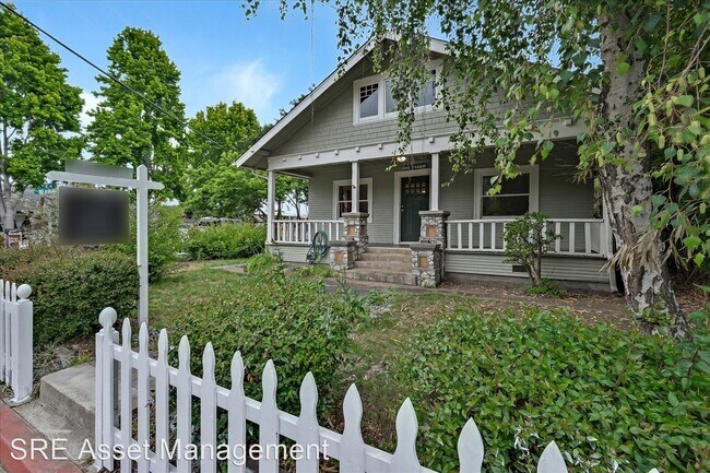 Foto del edificio - 3 br, 1 bath House - 1420 Merrill Street