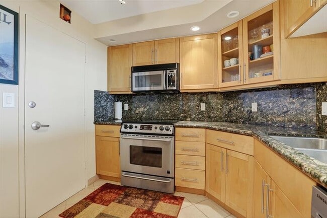 Building Photo - 111 N Pompano Beach Blvd