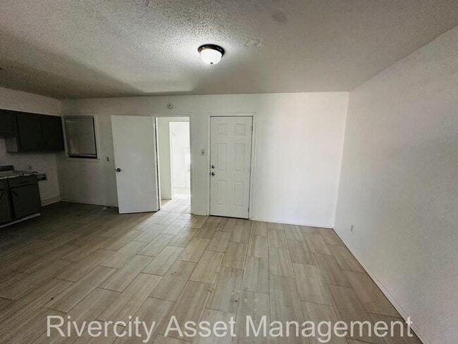 Building Photo - A Must See In Frayser!