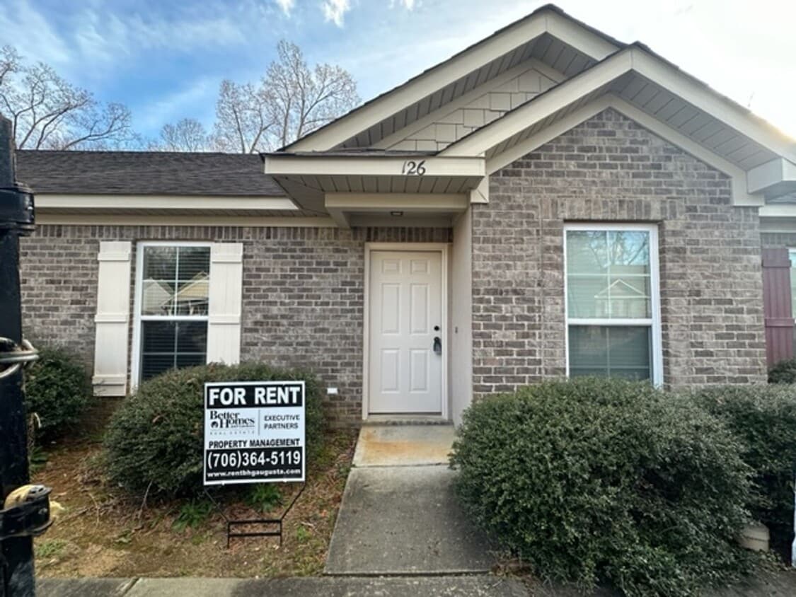 126 Village Run, Harlem, GA 30814 Townhome Rentals in Harlem GA