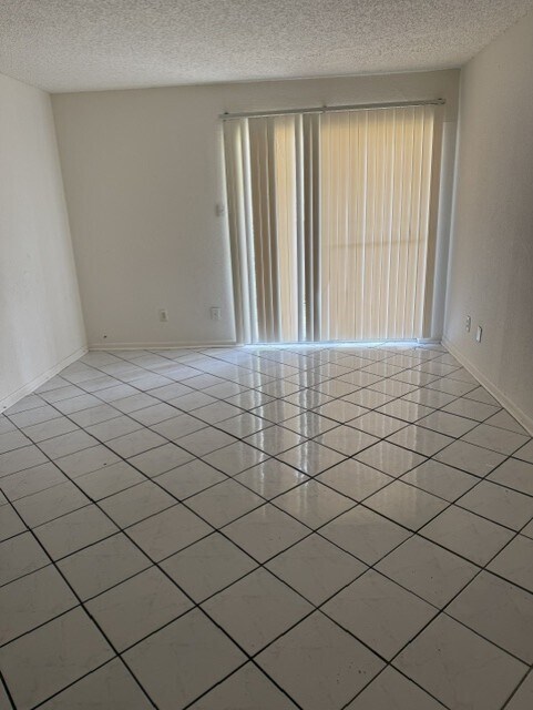 Building Photo - 10203 Forum Park Dr