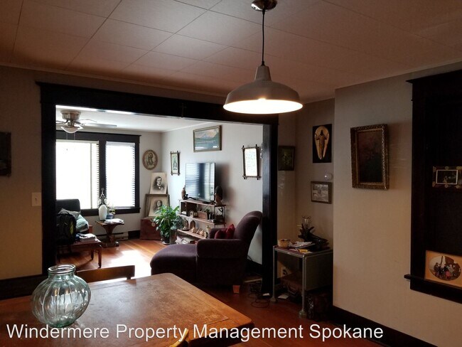 Foto del edificio - 422-428 W Montgomery Ave