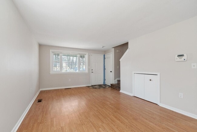 Foto del edificio - 9 Kennedy Dr