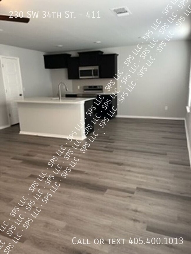 Photo - 230 SW 34th St House