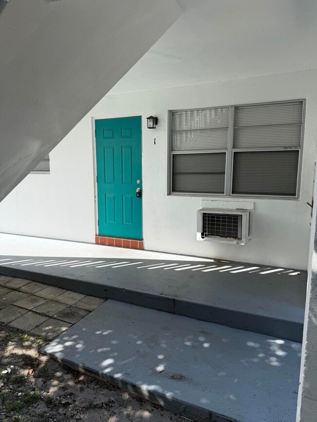 Foto del edificio - 1111 N Federal Hwy