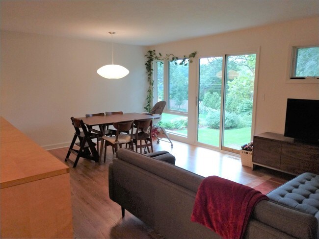 Foto del edificio - 234 Cumnor Ave