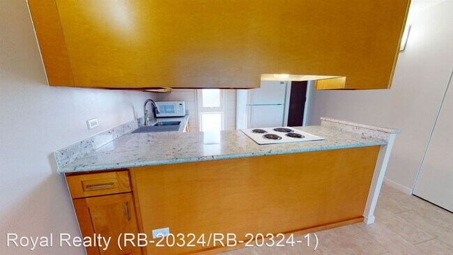 Building Photo - 2 br, 1 bath House - 5210 Likini St #1208