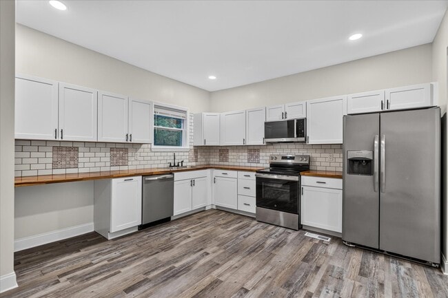 Photo - 1713 S Orchard Knob Ave House