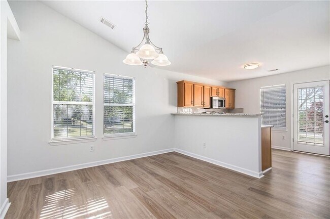 Foto del edificio - 430 Fairlawn Dr