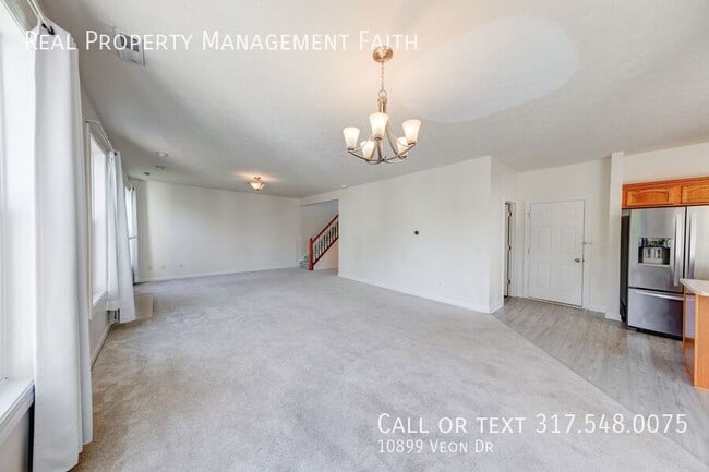 Building Photo - 10899 Veon Dr