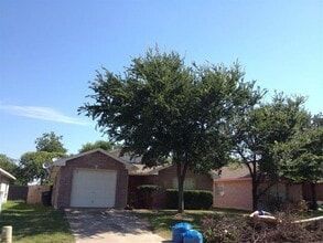 Building Photo - 4451 Posada Dr
