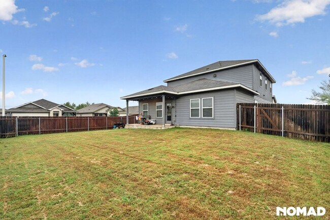 Foto del edificio - 11809 Lily Branch Ln