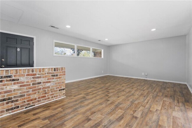 Foto del edificio - 207 Cache Cir