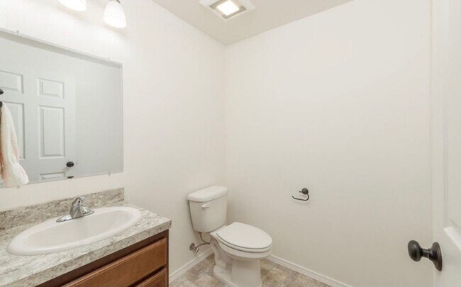 Foto del edificio - 1777 N Nina Cir