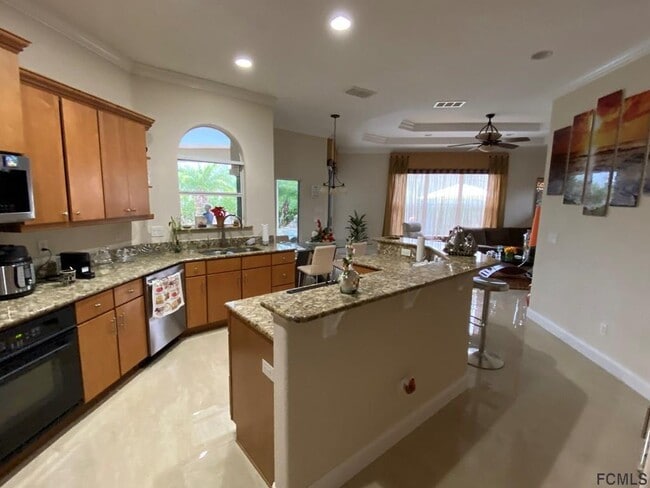 Building Photo - 34 E Diamond Dr