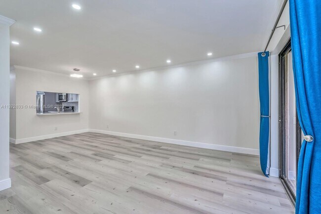 Foto del edificio - 10405 NW 11th St