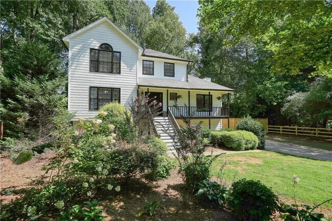 Foto del edificio - 3003 Maple Ln