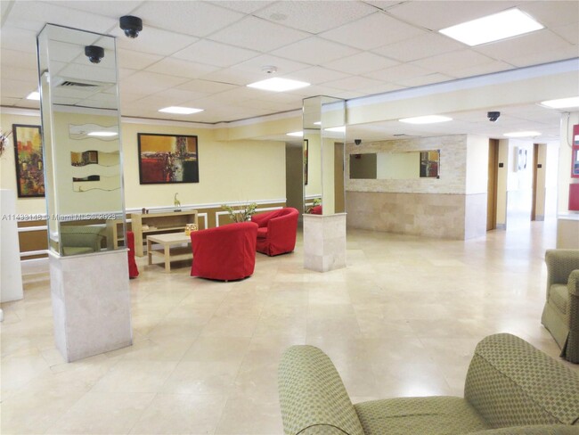 Foto del edificio - 4164 Inverrary Dr
