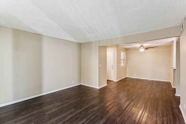 Foto del edificio - Ashford Place Apartments