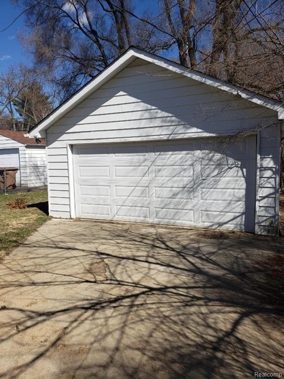 Building Photo - 1059 Canterbury Dr