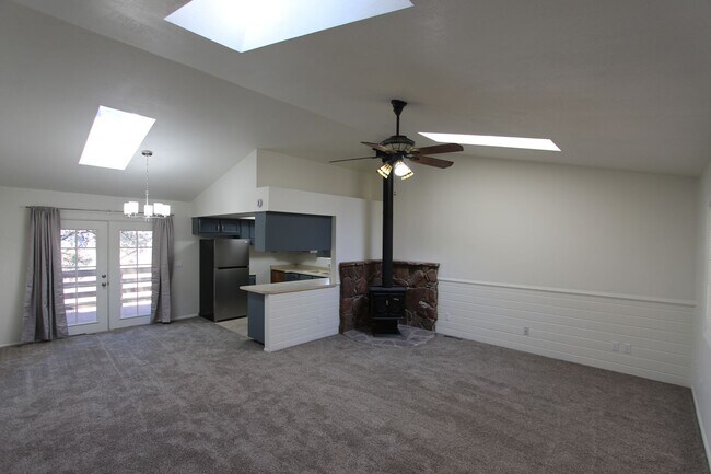 Building Photo - 3 Bed, 2 Bath Cabin Home with Fenced Backyard & Balcony | Kachina Village