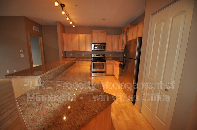 Foto del edificio - 4132 Vernon Ave S