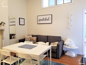 Building Photo - 42 Bay State Rd