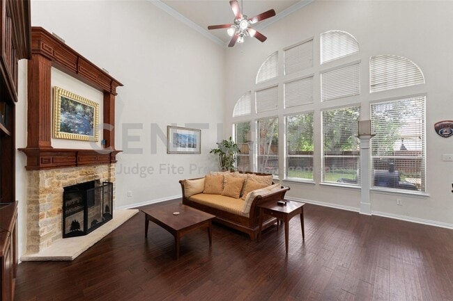 Foto del edificio - Beautifully Maintained, 2-Story 5/3.5/3 Ne...