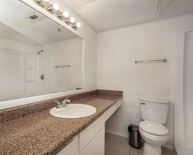 Foto del edificio - 5300 Keller Springs Rd