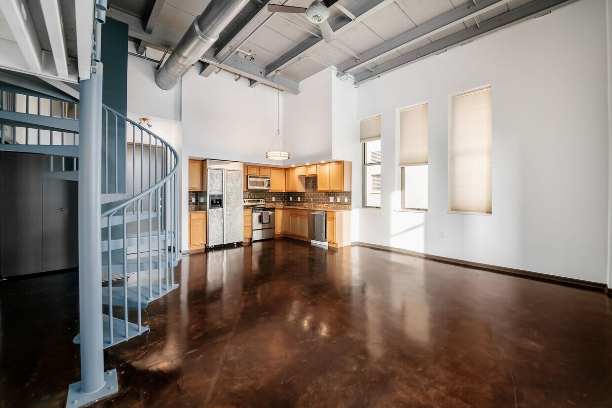 Primary Photo - 110 N 3rd St