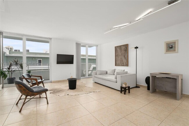 Foto del edificio - 7800 Collins Ave