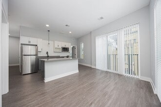 Interior Photo - The Frisbie