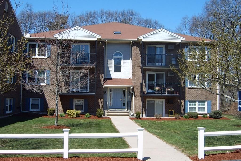 610 S Franklin St, Holbrook, MA 02343 Condo for Rent in Holbrook, MA