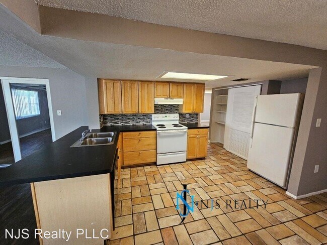 Building Photo - 4 br, 2 bath House - 7321 Mayfield Dr.
