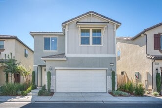 Building Photo - 1437 E Via Viola Way