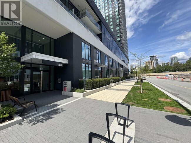 Photo du bâtiment - 308-2308 Alderson Ave