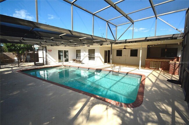 Foto del edificio - 1313 Mango Ave