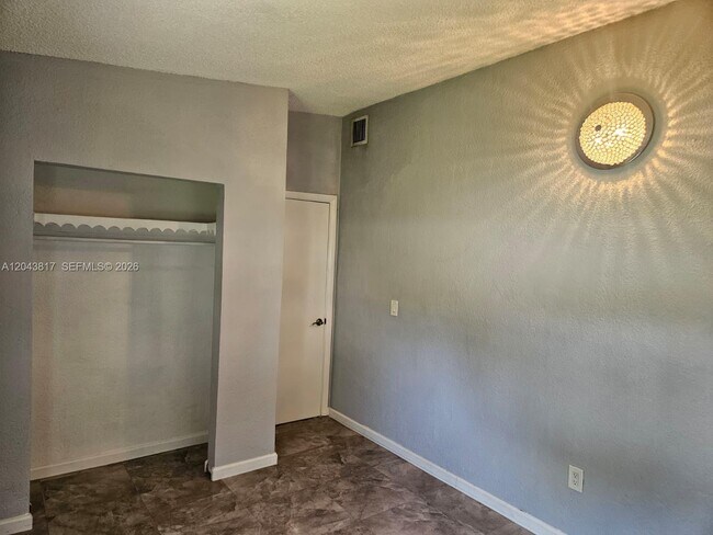 Foto del edificio - 11000 SW 219th St
